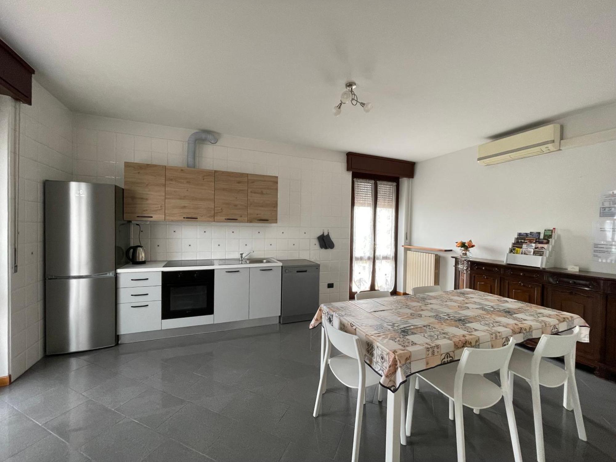 Casa Luigi - Appartamenti A بسكييرا ديل غاردا المظهر الخارجي الصورة